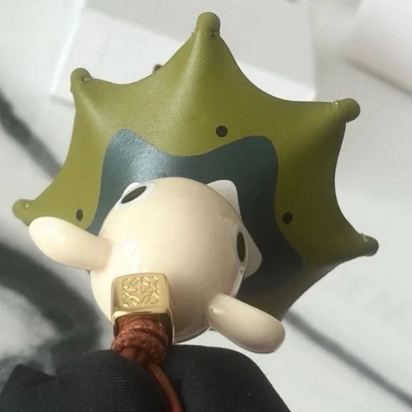 Loewe Green and Cream Bat Key Holder - Picture 4 of 5